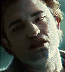 Rewatching for the first time in years! The scene in Twilight when James  bites Bella and she goes boss eyed. Why didn't they use a different shot or  it that bit! :