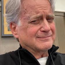 What is the relation between FC #505 and FC #682 comic titles?