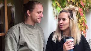 Tamara klusová (33) na svém instagramovém profilu popsala, co ji poslední dobou v manželství s oblíbeným muzikantem nelíbilo se jí, jak vedle sebe žijí: Tomas Klus A Tamara Klusova Nataceni Noveho Videoklipu Dobrodruzce Youtube