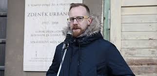 Starosta prahy 6 ondřej kolář (top 09) varuje, že musíme najít cestu, jak se vyrovnat s klimatickými změnami. Mate Smulu Socha Je Nase Vzkazuje Starosta Kolar Do Moskvy A Zverejnil K Tomu Prislusne Dokumenty Parlamentnilisty Cz Politika Ze Vsech Stran