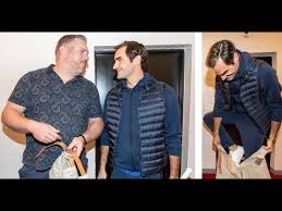 Christian stucki oder stucki chrigu (* 10. Roger Federer Steigt In Zwilchhosen Treffen Mit Christian Stucki Swiss Indoors Youtube