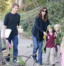 Despite being one of the most famous actresses in hollywood, julia leads an. Julia Roberts 2021 Husband Net Worth Tattoos Smoking Body Measurements Taddlr