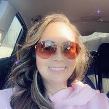 Kay Deaton's Instagram, Twitter & Facebook