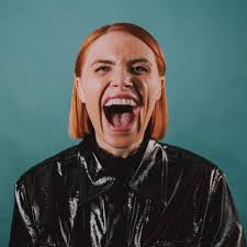 Hayley Wallace · Biography