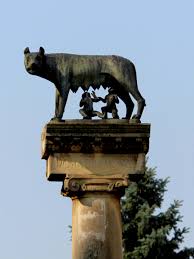 Amulius a cerut ca sugarii sa fie inecati in tibru, insa acestia au ajuns la mal la poalele muntelui palatin. Statuia Lupoaicei Din TimiÈ™oara Wikipedia