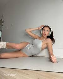 Madison Lewis Tits and Ass - Fappenist