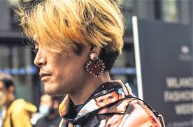Achieving a girly look takes so much more than wearing pink. The Rise Of Men S Feminine Fashion Trend In 2020 21 F Trend