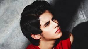 Berita Terbaru dan Profil Artis Terkini: 2017