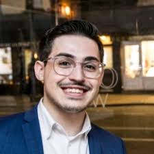 Today, I'm leaving Hetz Ventures — and continuing my VC journey. It's been  4 incredible years. Years of growth, of learning, of building my instincts  as an investor. Years that stretched and