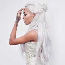 La couleur de cheveux blond platine sans risque : 1001 Idees Pour Adopter La Couleur Blond Polaire