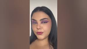 KissAndMakeup01 per LAYLA: Bright lips