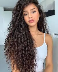 A Rare Closeup I Scrunched Some Ecostyler Gel In My Hair For Some Extra Definition Second Day Hair Beautiful Curly Hair Curly Hair Inspiration Hair