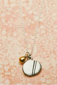Lisa Leonard Designs Let Mom Know You Are Always There For Her Journey Necklace Necklaces With Meaning Lisa Leonard Designs