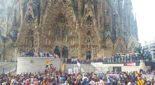 Conceptualización e implementación del modelo. La Sagrada Familia Cierra Al Publico Por Las Protestas