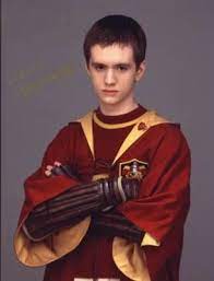 Présentation (minimum 5 lignes) un garçon de taille moyenne, il est bon au quiditch, un attrapeur connus dans le monde pour être le meilleur de tous. Olivier Dubois Buku Harry Potter Menggambar Wajah Wajah
