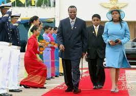 He became the crown prince in 1983 and then in 1986 he was crowned king at the age of 18. Hadithi Tanzania Habari Blog Kuhusu Hadithi Blog Kuhusu Habari Kachiki Hadithi Ya Kachiki Jasmine Hadit African Royalty African Attire Shweshwe Dresses