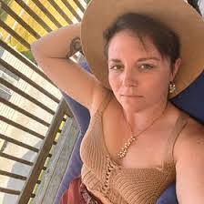 Danielle Hartsell's Instagram, Twitter & Facebook