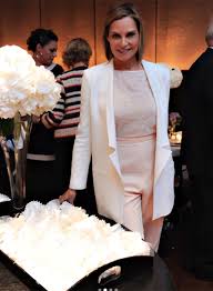 I figli giacomo, niccolò e caterina si mettono in posa vicini per una foto ricordo, ma una risata improvvisa rende lo scatto ancora più genuino. Avete Mai Visto La Figlia Di Simona Ventura Caterina E Entrata Nella Vita Della Conduttrice Quando Aveva Pochi Mesi Dopo L Affido E Arrivata L Adozione E Oggi Super Simo Stupisce Tutti Cosi Ecco