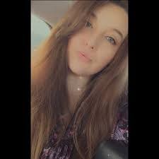 Carla Bragg's Instagram, Twitter & Facebook