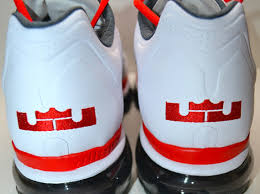 Shop for the latest nike lebron shoes, lebron james sneakers, lebrons shoes and so on. Nike Air Max 2011 Lebron James White Red Pe Sneakernews Com
