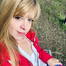 Hi guys, I could need some advice. I'm using this kind of super glue, but  I'm not happy because it doesn't bond as it should. I'm using it