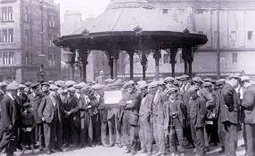 The first was flesher's haugh, situated on bridgeton's glasgow green. Men Gathered At The Bridgeton Umbrella At Bridgeton Cross In The 1930s Hard Days In Glasgow Of The 1930s The Bridgeton Glasgow Scotland Bridgeton Glasgow