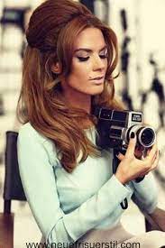 Halbe Hochsteckfrisur Stile Die Alle Stilvollen Damen Die Sehen Sollten 60er Jahre Frisuren Vintage Frisuren Frisuren