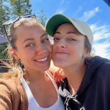 whatever u do, just *dont* zoom in to my nostril 🫥