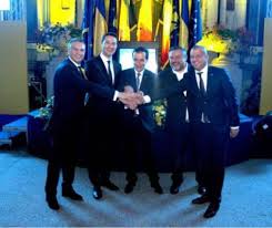 Deputatul pnl răzvan prișcă a declarat, joi, că premierul ludovic orban a putut trăi cu un venit de 3.100 de lei lunar, alături de soția casnică și de fiul minor, deoarece este vegetarian de 20 de ani. Apropiatul Lui Ludovic Orban LaudÄƒ Pentru ManeliÈ™ti Manelele Sunt Parte A Culturii RomaneÈ™ti De Azi Evenimentul Zilei