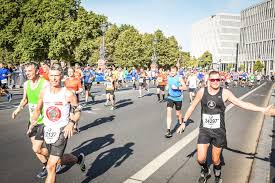 Berlin Marathon Erfahrungen Von Der Strecke Und Meine Ergebnisse Blog Ubers Laufen In Berlin Vom Laufanfanger Bis Halb Marathon Sports Insider