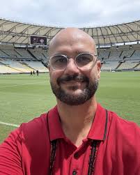 DE SAÍDA! 🔴⚫️ Raphael Baez que ocupava a função de coordenador de  marketing do Flamengo é mais um que está de saída do clube. Ele trabalhou  no Flamengo durante 5 anos e
