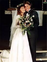 Steve 30 Weds Terri 27 On June 4th 1992 Click On Pic To See A Larger Pic Steve Irwin Celebrity Weddings Wedding