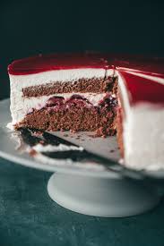 3 stunden fest werden lassen. Schwarzwalder Schneewittchenkuchen