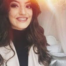 Betsy Holt's Instagram, Twitter & Facebook