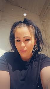 Hello 👋 I'm kellyann 33 I have 5 amazing children and a crazy dog 👋 been 