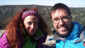 Pepa Plana puja al Mont Caro, a "Cims"