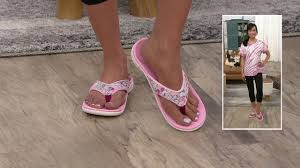 Amy stran stands tall at a height of about 5 feet and 4 inches (164 centimeters tall) with a pair of brown shiny eyes, and a perfect smooth fair skin. Sheila Alasha S Feet Wikifeet
