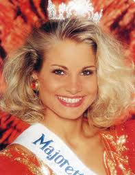 FORMER MAJORETTE QUEEN