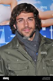 Chuck zachary levi hi-res stock photography and images