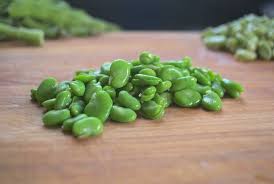 100 gram kacang tanah kupas, disangrai, dihaluskan 75 gram tepung terigu protein. Cara Mengupas Atau Kacang Shell Fava