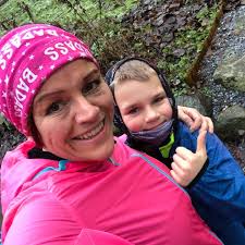 Familie på syv løber hver dag trods dårligt vejr, forstuvede fødder og  feber