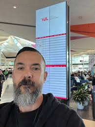 Robert Massy (@robert_massy) • Instagram photos and videos