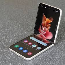 This is a mini card or chip that stores data for gsm network phones. Galaxy Z Flip 3 Review Samsung S Cheaper Better Hi Tech Flip Phone Samsung The Guardian