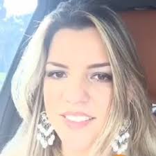 Daniela Esteves (@danidaniesteves)