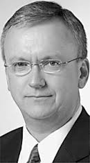 Incumbent commissioners keep seats