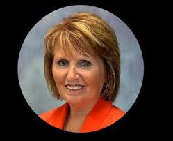 Jacqueline Niles's Instagram, Twitter & Facebook