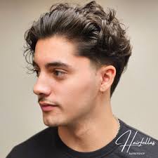 A huge welcome to Johnny Vong, the latest addition to our amazing team!  Book your cut with @johnnyxbarber through our app, website, or call us at  613-695-9299 📍Location: Wellington and Carling (Kanata) -- #