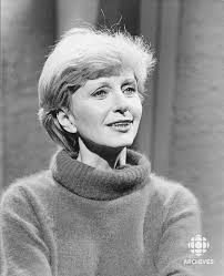 Rappelons qu'en août dernier, pascale nadeau annonçait qu'elle partait à la retraite après une absence de plusieurs mois à l'antenne, absence qui avait été justifiée par le décès de ses parents. La Journaliste Et Les Archives De Radio Canada Facebook