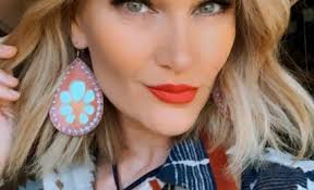 Meet Janell James: Artist