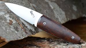 Mini Sgian Dubh Pliant Olivier Couteaux Andrea Paravicini En 2020 Couteau Grenadille Acier Carbone